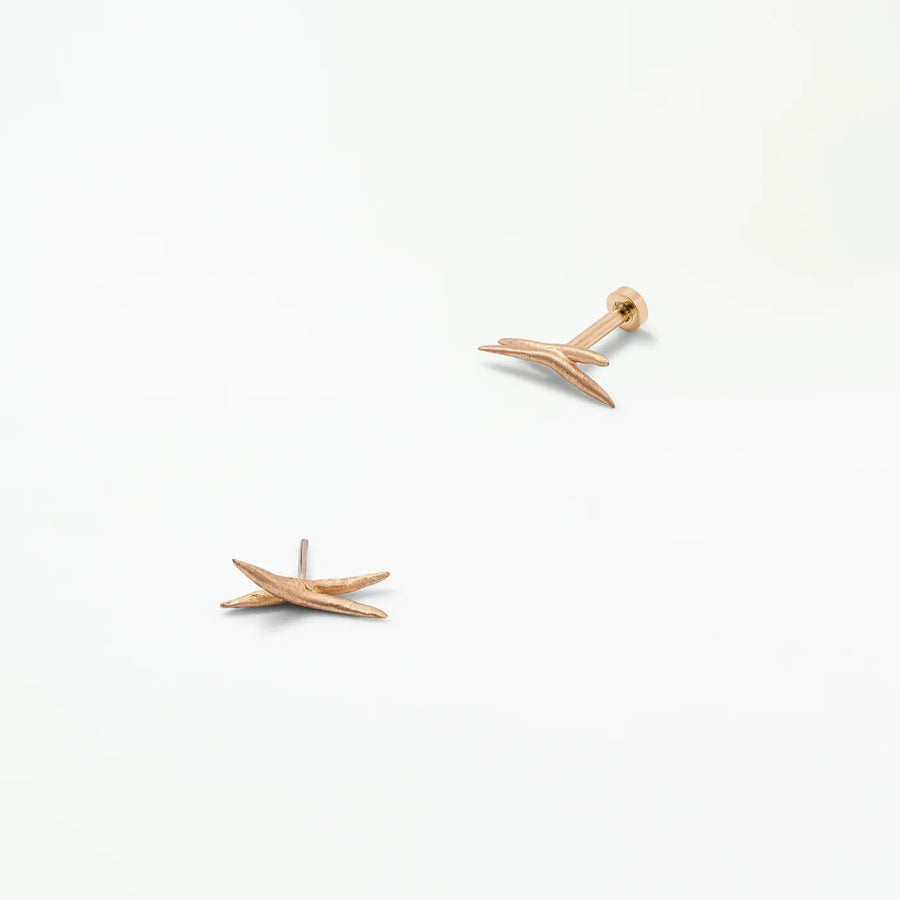 Crossed Stick Wisp Flat Back Stud