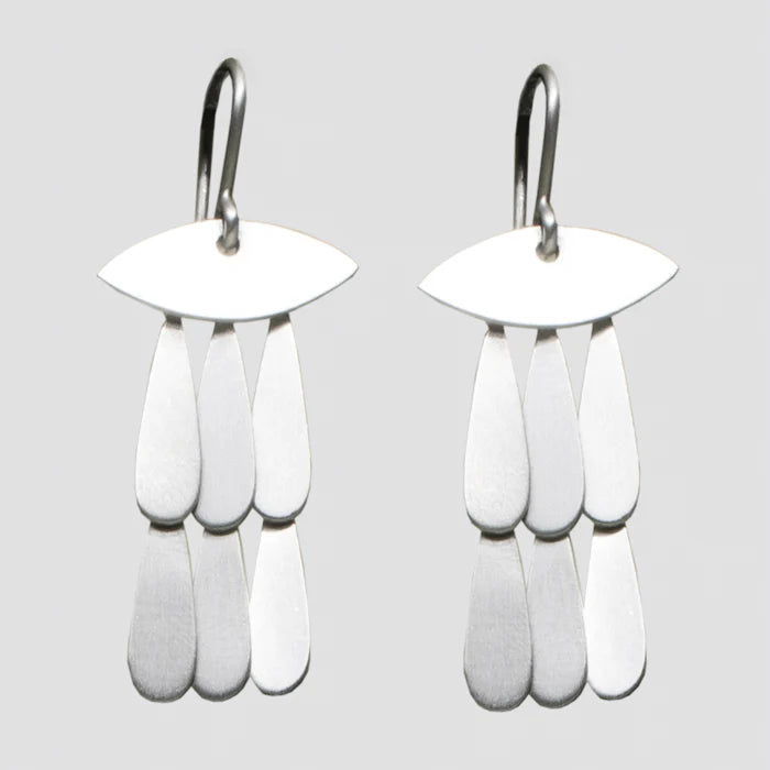 Classic little drops earrings with fluttering cut out triangles, satin finish