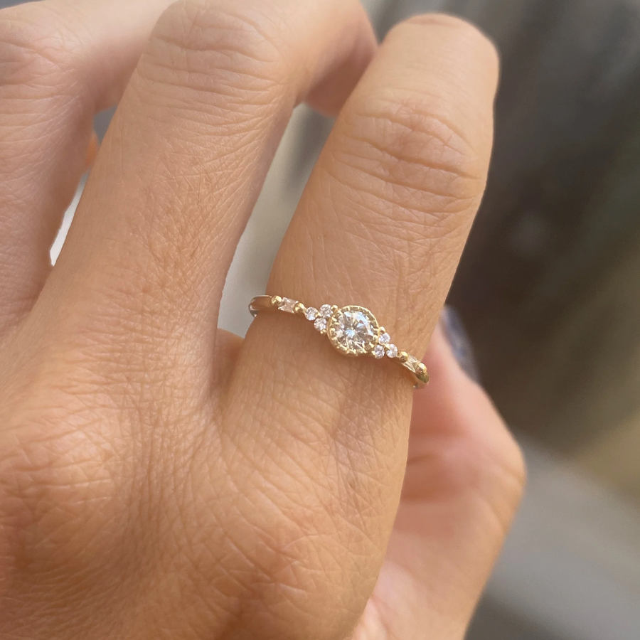 Diamond Round Poeme Ring