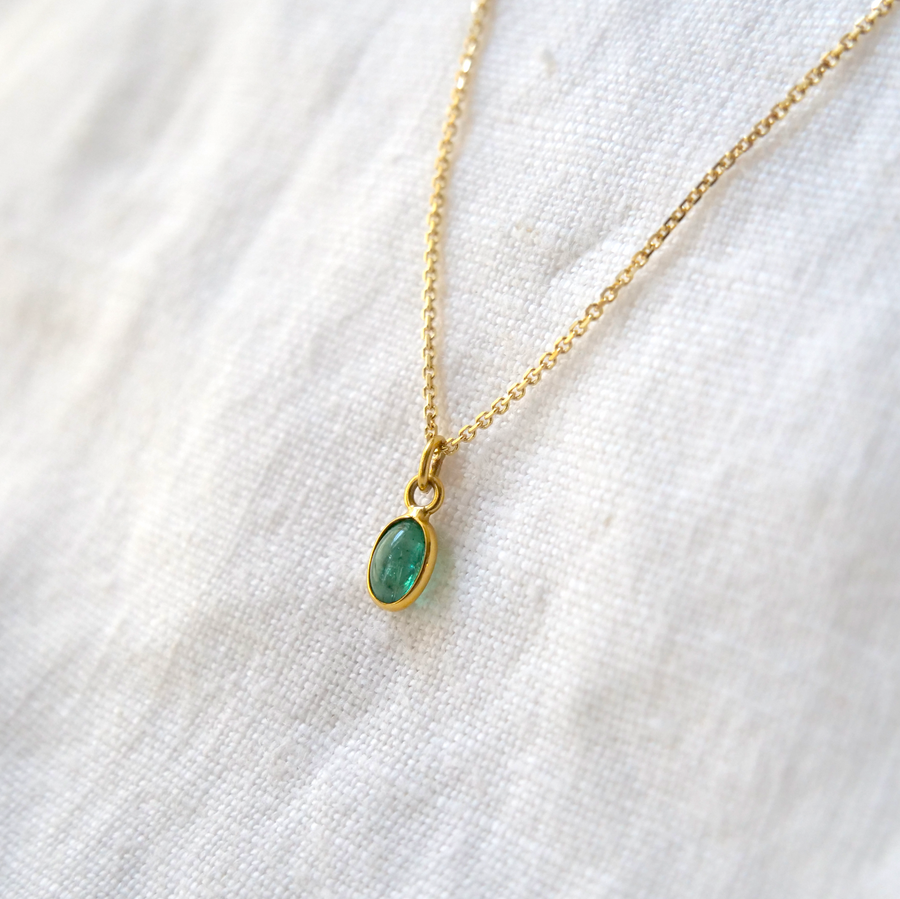 Oval Emerald Pendant Necklace