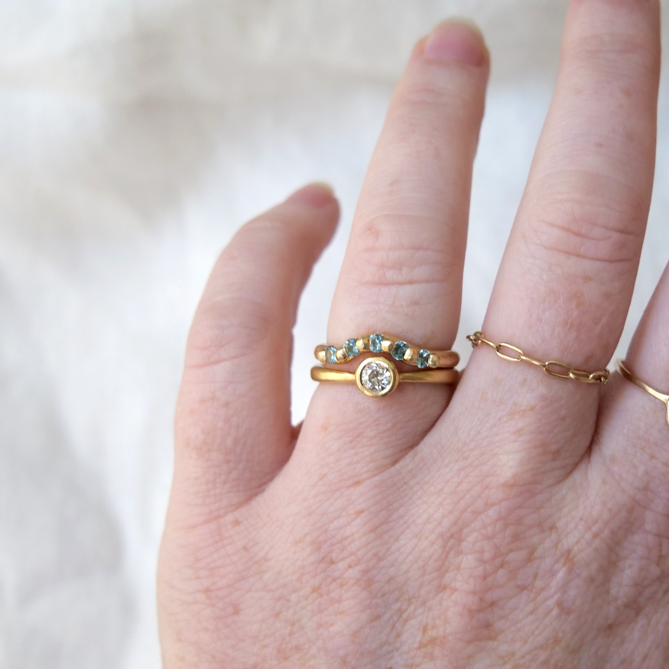 Cora Small Contour Ring - Montana Sapphire | Marisa Mason Jewelry