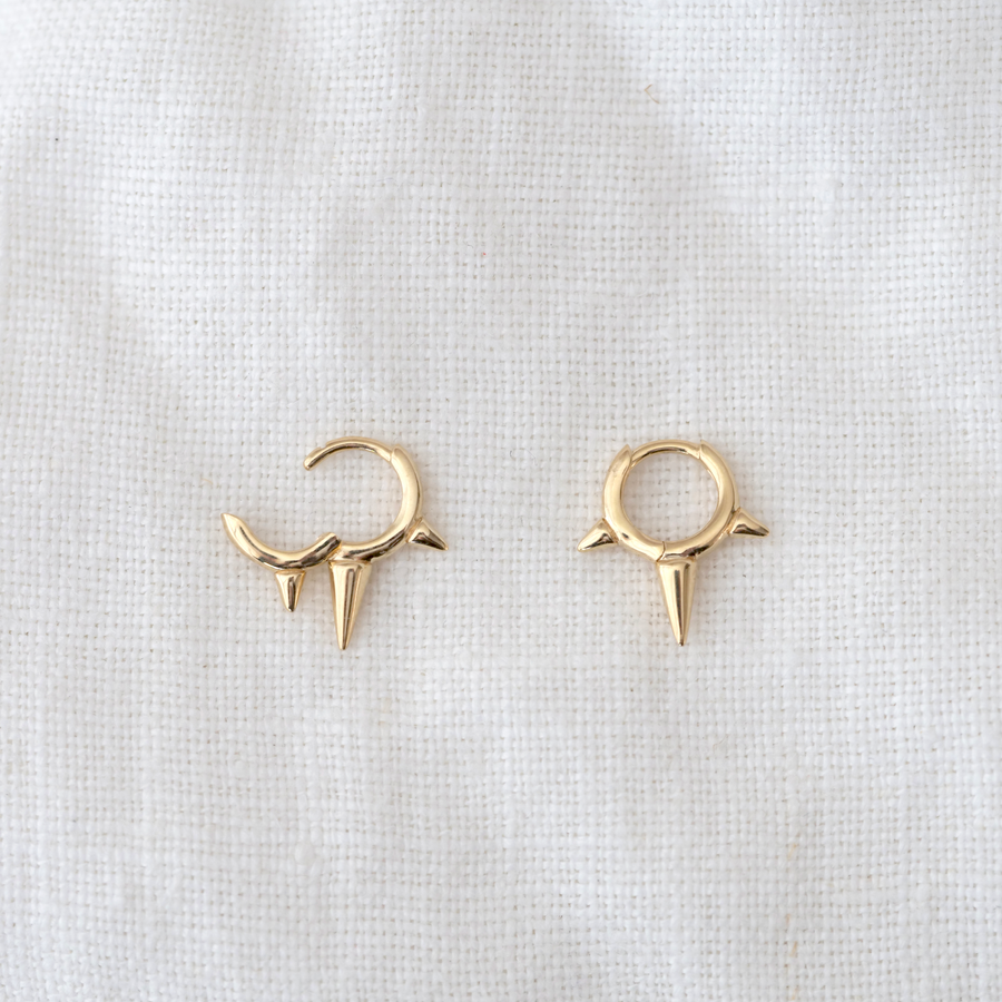 14k gold clicker hoops with three spikes