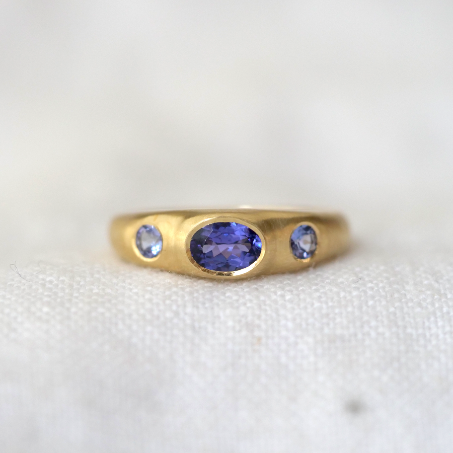 Sempre Ring in Tanzanite