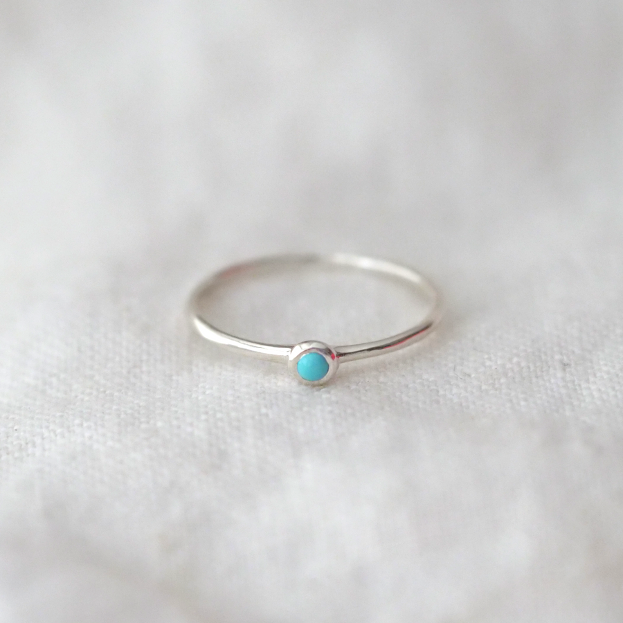 Sterling Silver bezel band set with a gorgeous 2.5mm turquoise