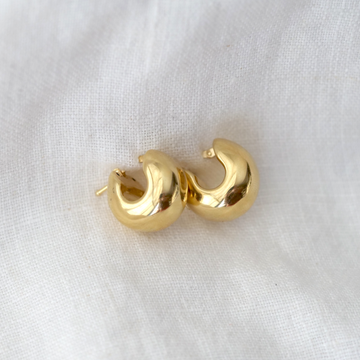 These hollow 14k puffy hoops are formed into elegant take on a classic, measuring 15mm across. 