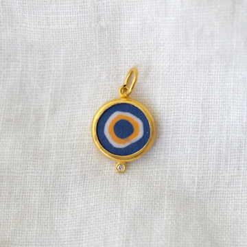 natural quartz that forms in an evil eye structure