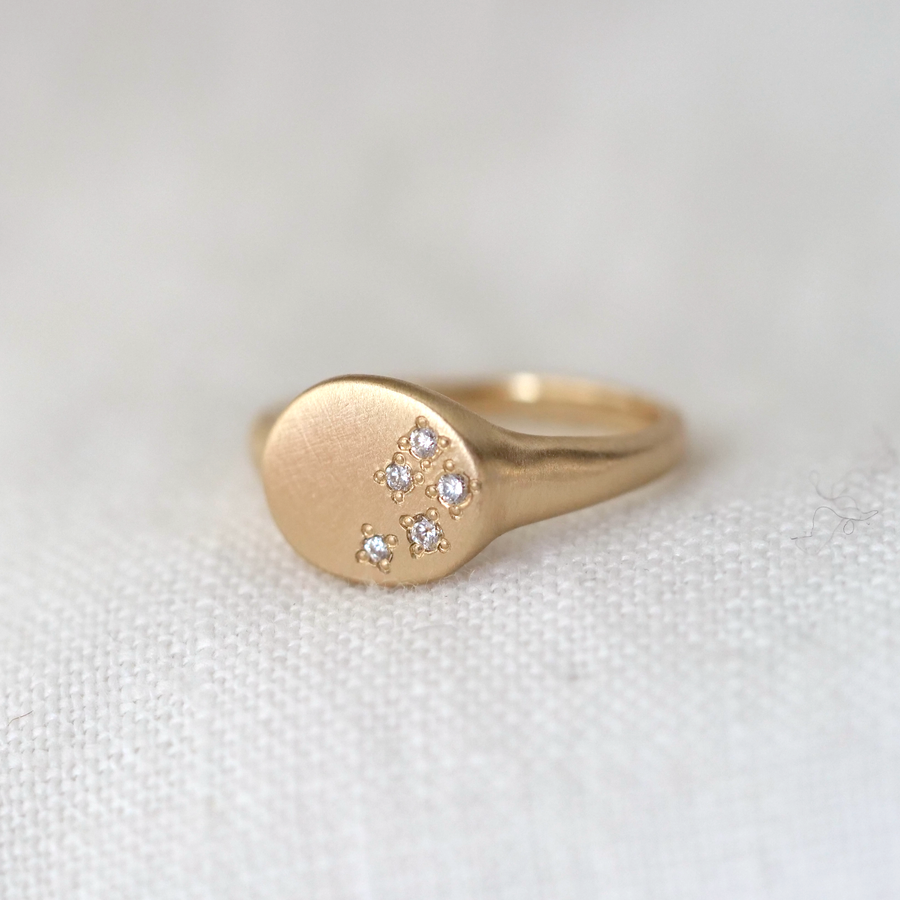 Scattered Stars Diamond Signet