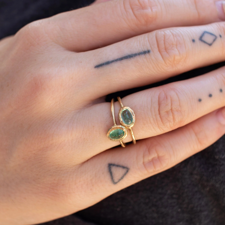 Oval Stone Ring in Emerald