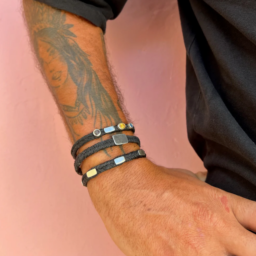 Quadrate Stud Fishtail Button Bracelet