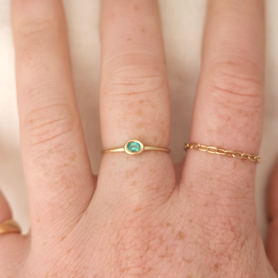 Oval Stacking Ring - Emerald