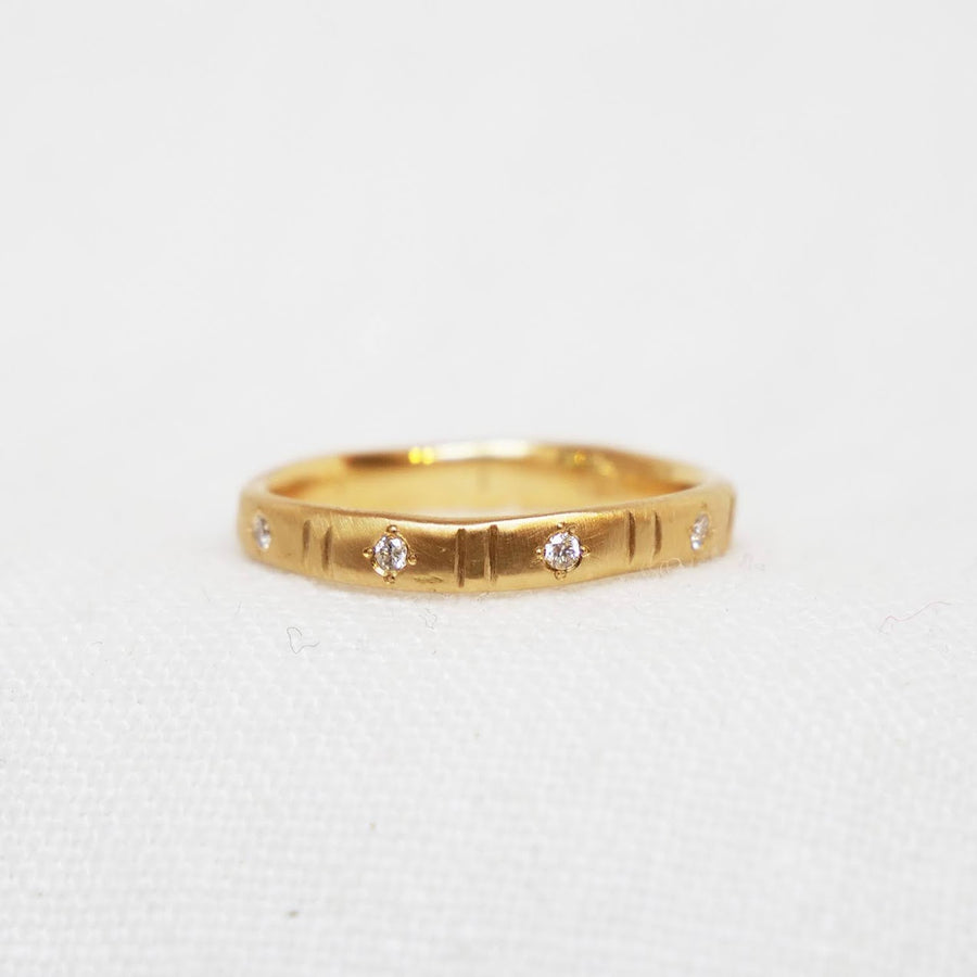 Diamond & Etched Natural Band
