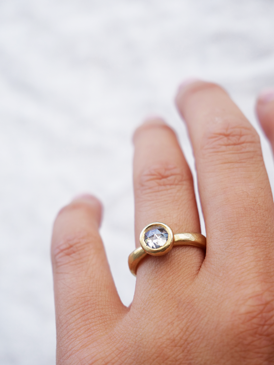 Classic Bezel Ring Large - Salt and Pepper Diamond